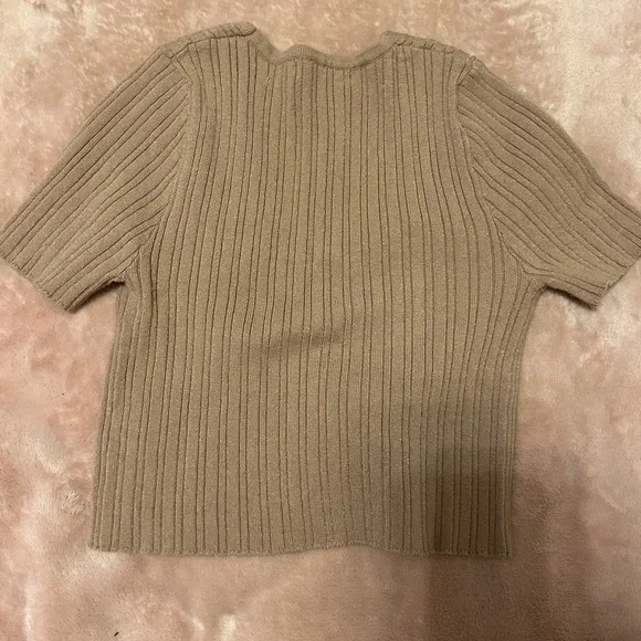 Active USA ribbed top with cute clasps - Picture 3 of 4